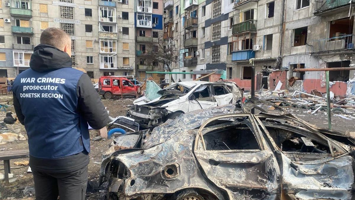 Po raketovém útoku na rezidenční čtvrť v ukrajinském Myrnohradu je 11 raněných